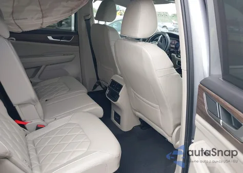 2024 Volkswagen Atlas 2.0T Sel Premium R-Line z USA, uszkodzony, nr VIN 1V2FR2CA7RC595004